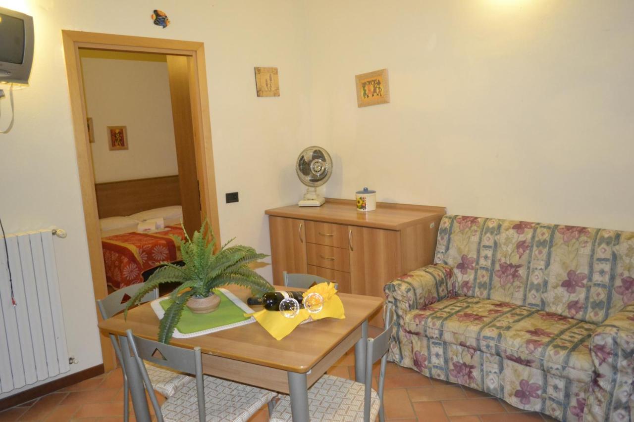 Fattoria Il Poggio Villa San Feliciano Exterior foto